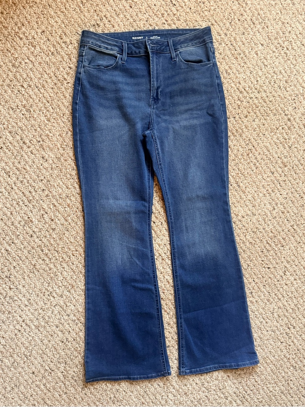 Old Navy High-Waisted WOW Flare Jeans Size 8 Dark Wash